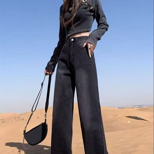 Retro blue high-waisted wide-leg jeans - full outfit with crossbody bag